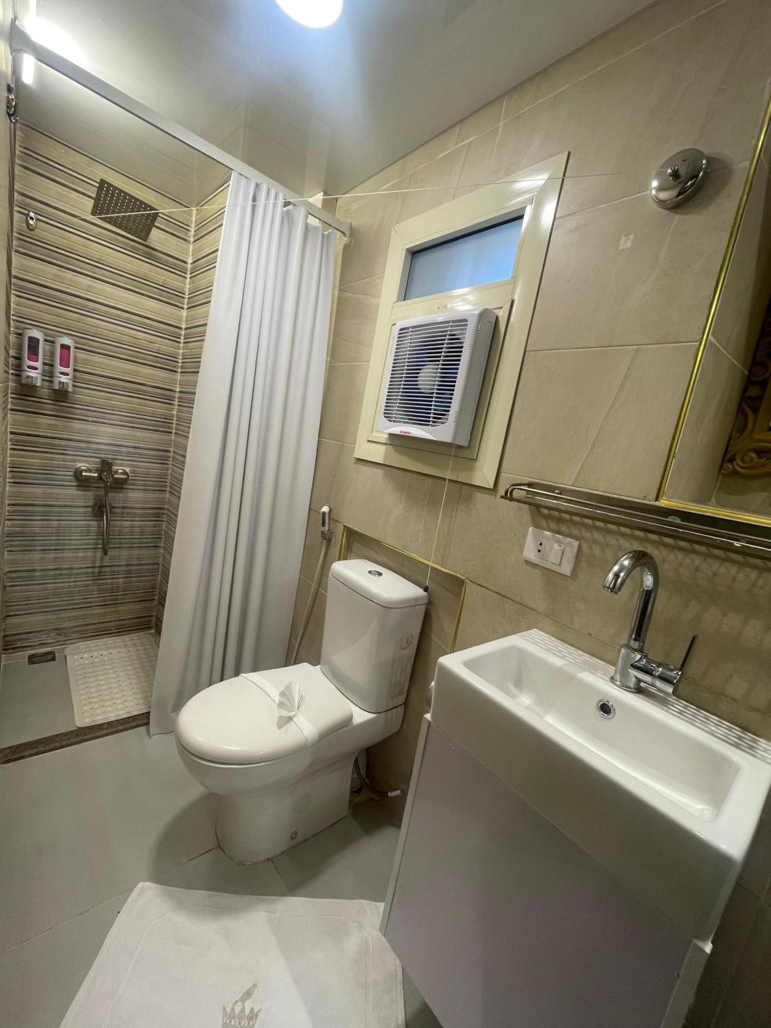 Hotel Ambiance Downtown 2*